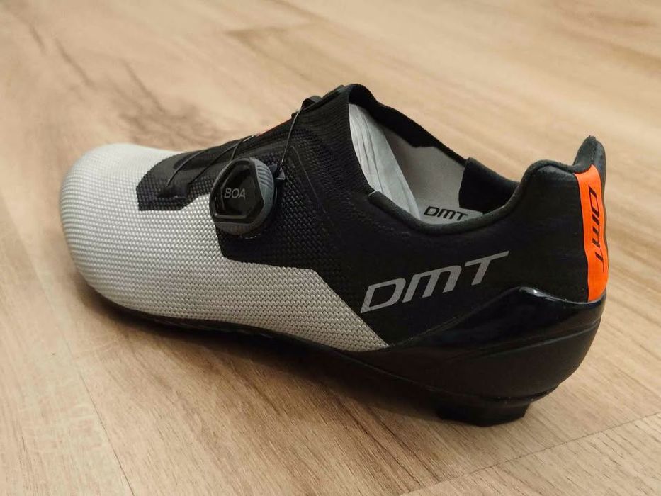 Sapatos de estrada DMT KR4