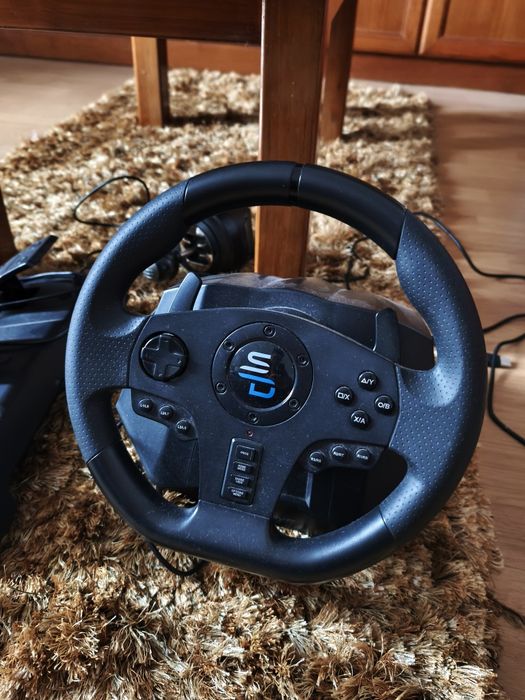 Volante, pedais e mudanças