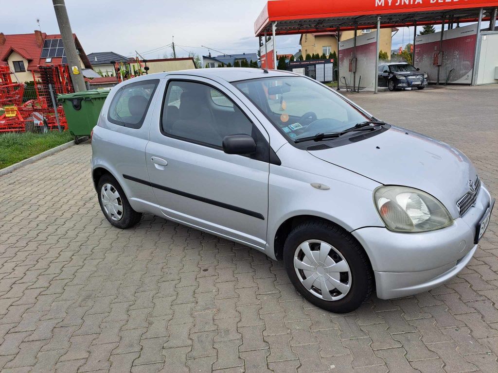 Toyota Yaris 1.3 86km