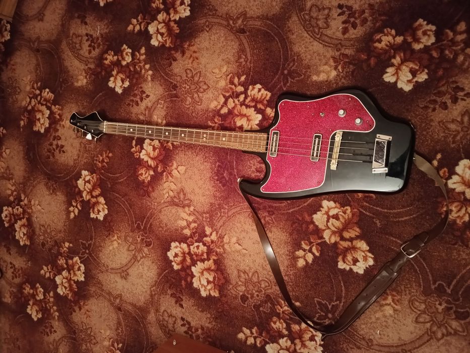 Бас гітара Тоніка