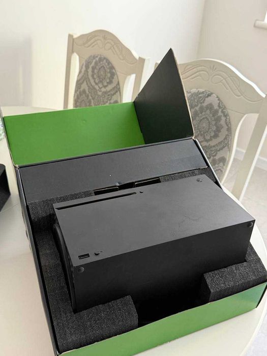 Microsoft Xbox Series X (1TB)