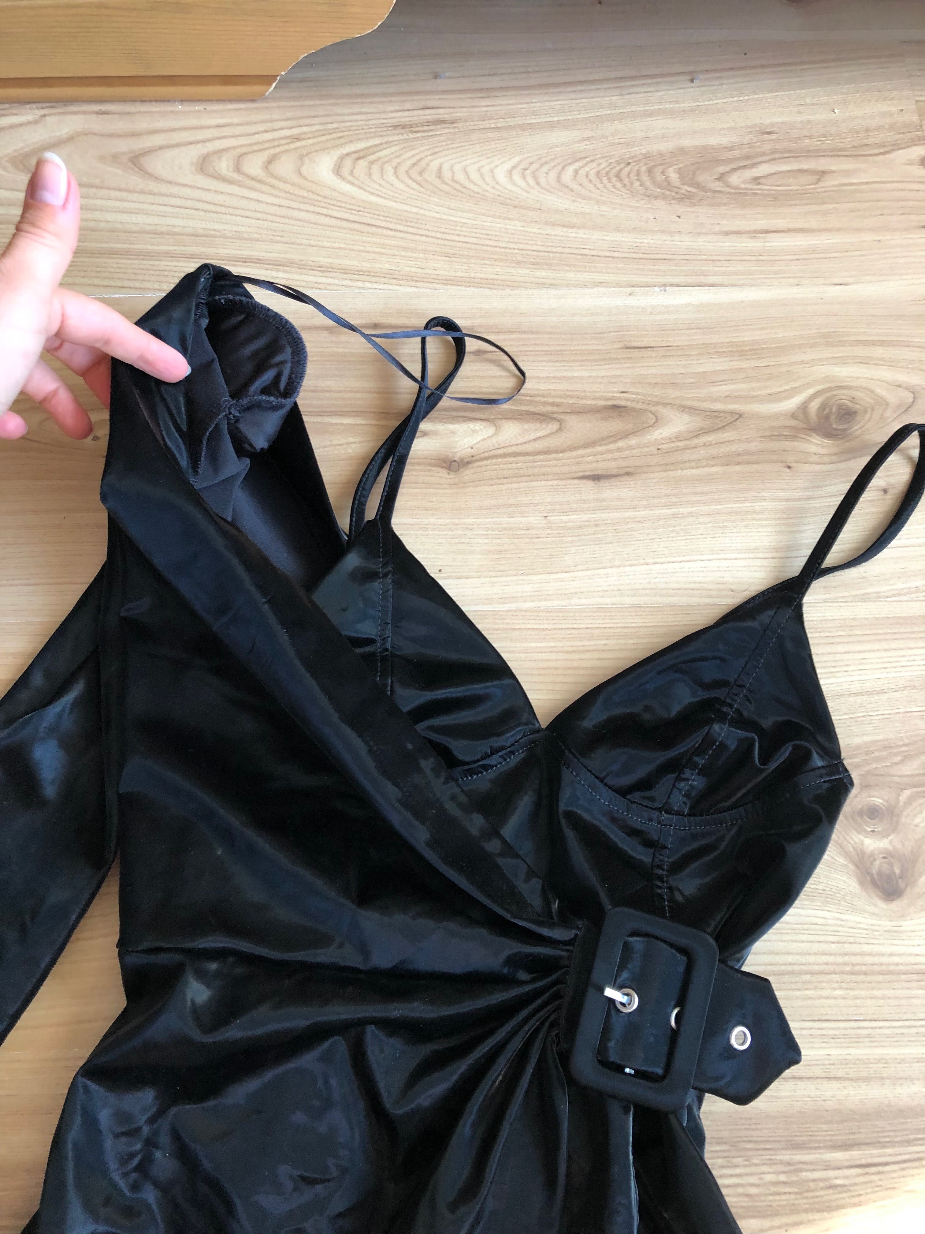 Bershka show up sukienka lateks eco skora
