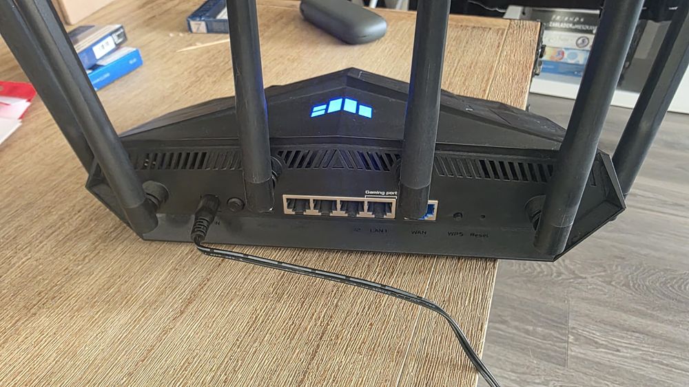 Router asus tuf ax5400