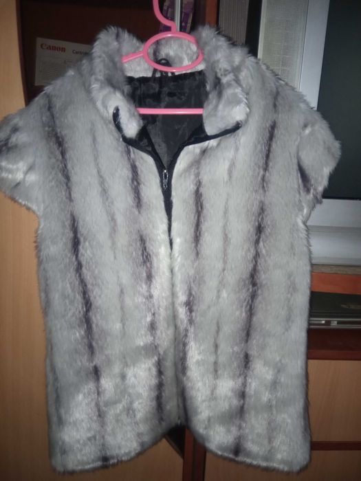 Жилетка женская меховая