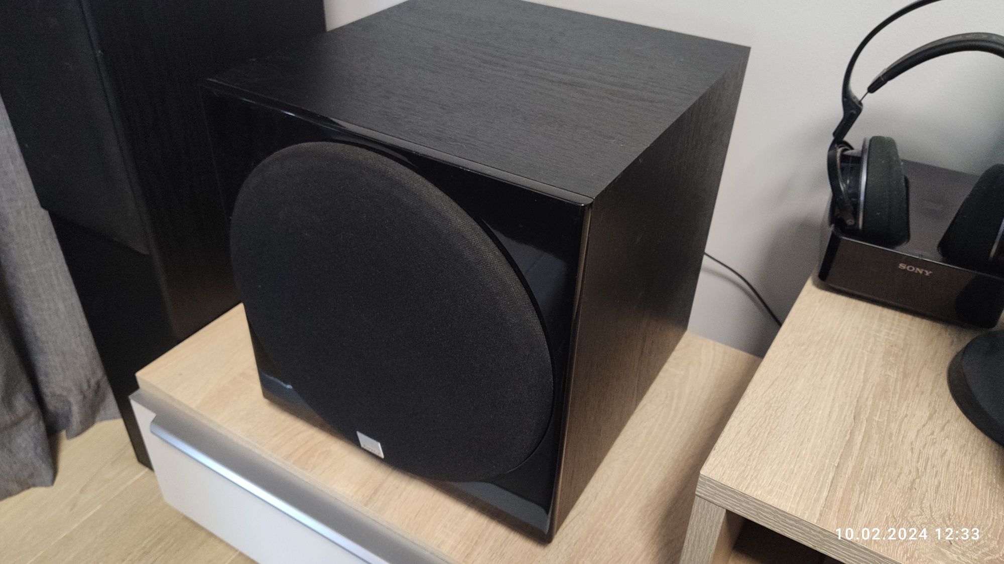 Subwoofer aktywny Dali E-12F czarny