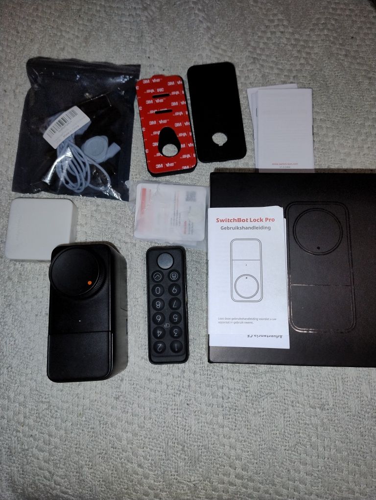 Розумний замок дверейLockin smart G30 wifi Bluetooth ,  switchbot lock