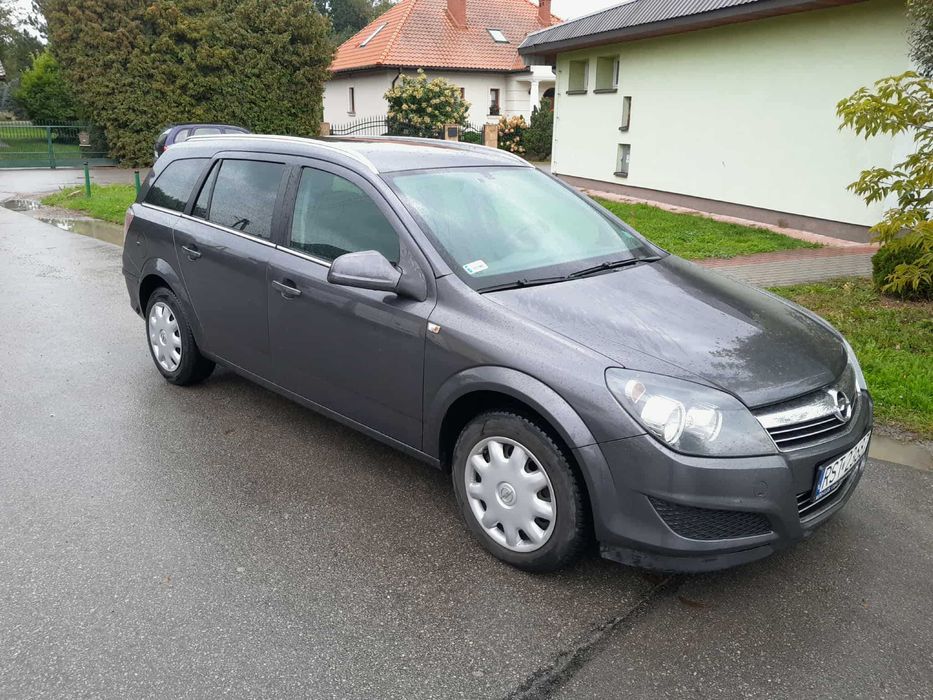 Opel Astra H 2011 1.6 PB/LPG oryginalny lakier i szyby..