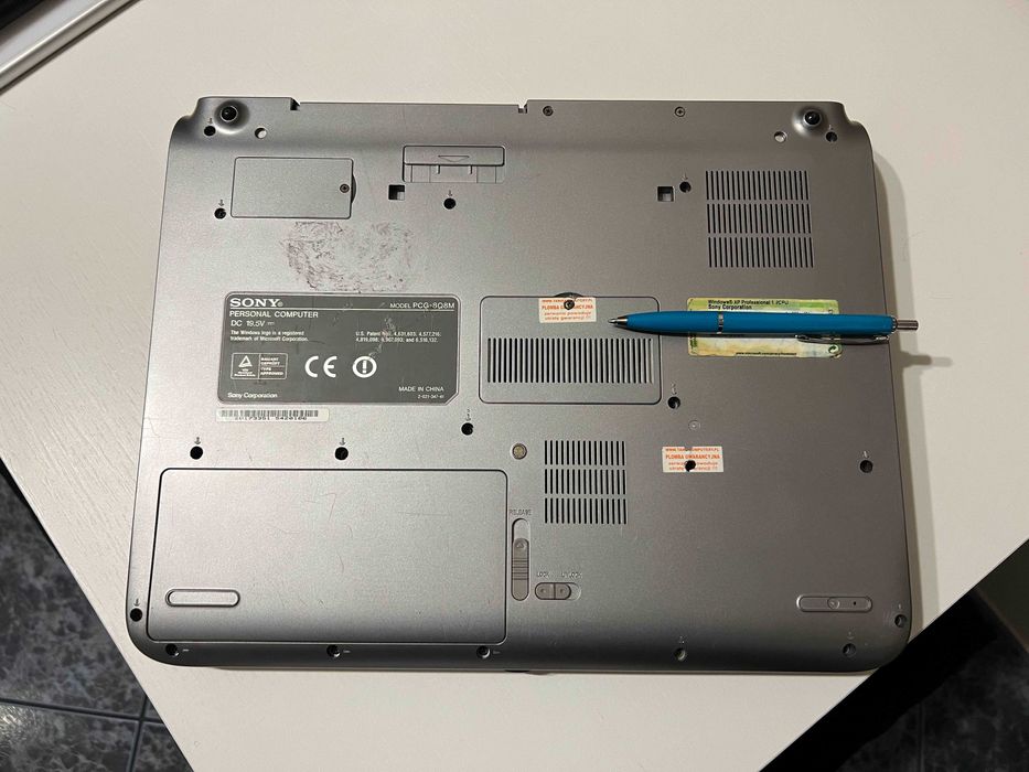 Sony Vaio PCG-8Q8M, sprawny, bateria trzyma, idealny do retro gier