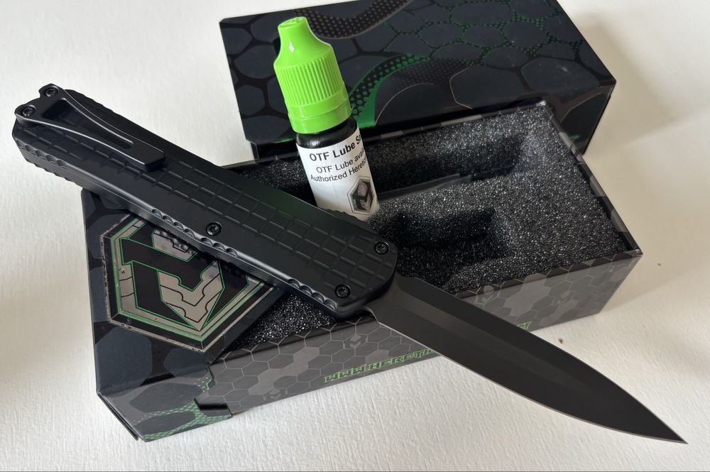 Heretic Knives Manticore-X Magnacut Double Edge DLC – nóż OTF