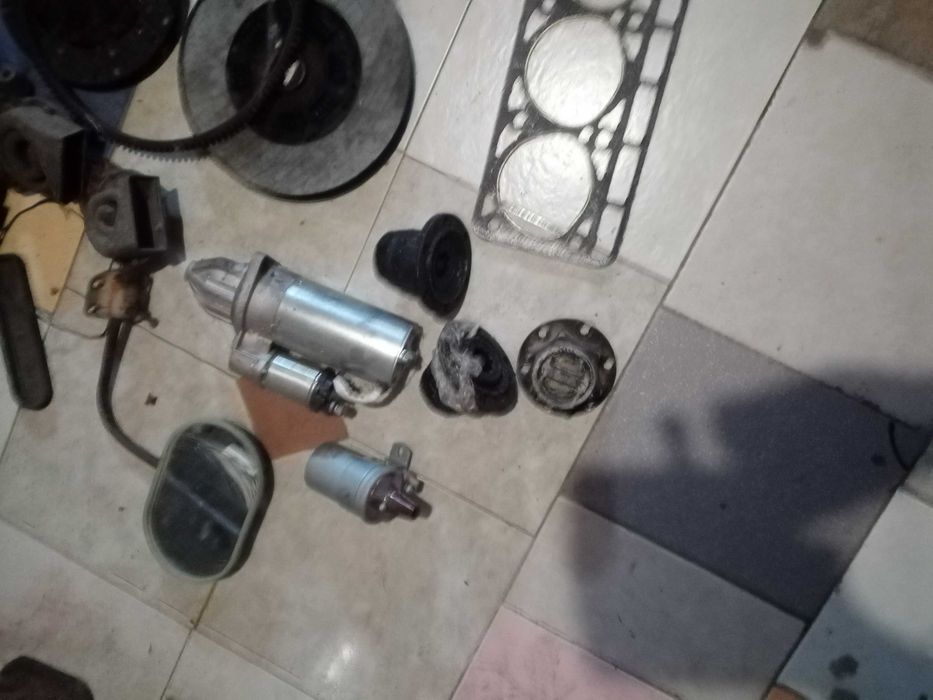 Залишки запчастин уаз волга