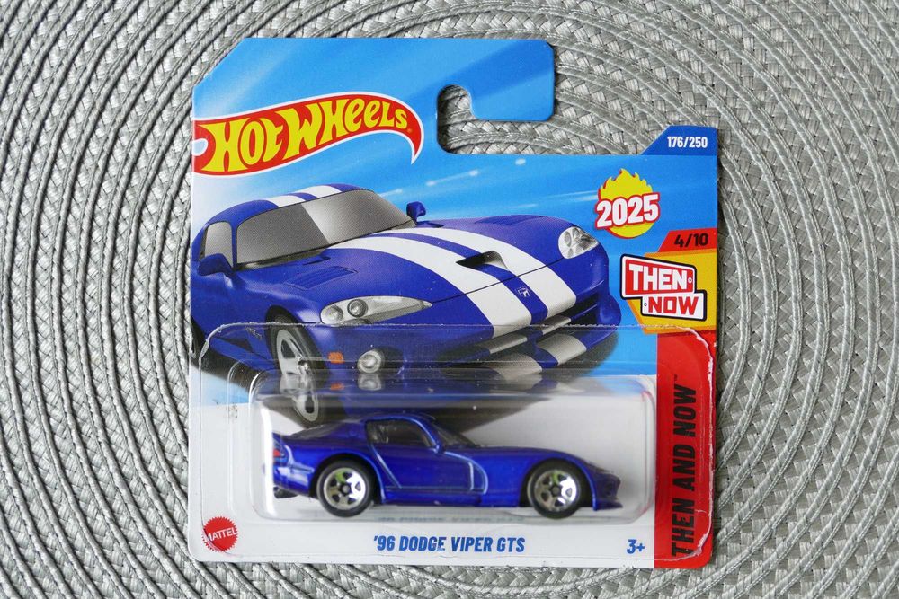 Hot Wheels autko "Resorak" '96 DODGE VIPER GTS edycja 2025r.