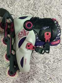 Conjunto patins em linha e capacete