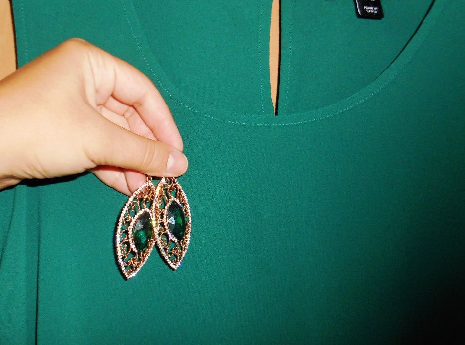 зелена блузка 54 розмір відкриті плечі