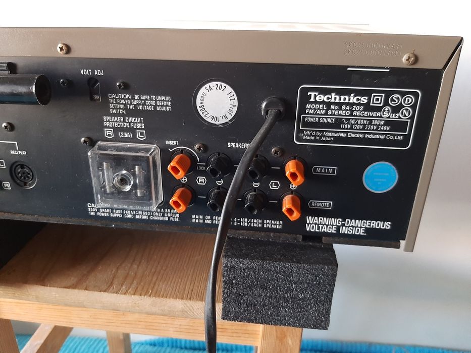 TECHNICS SA 202 stereo receiver