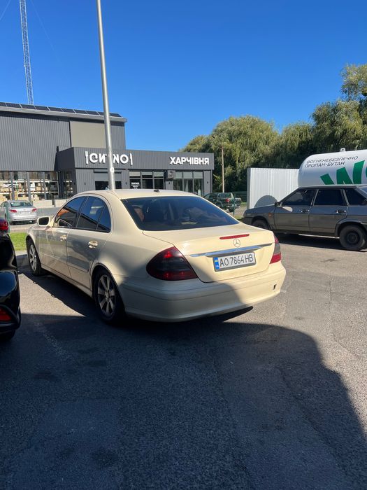 Mercedes w211 2008 рік