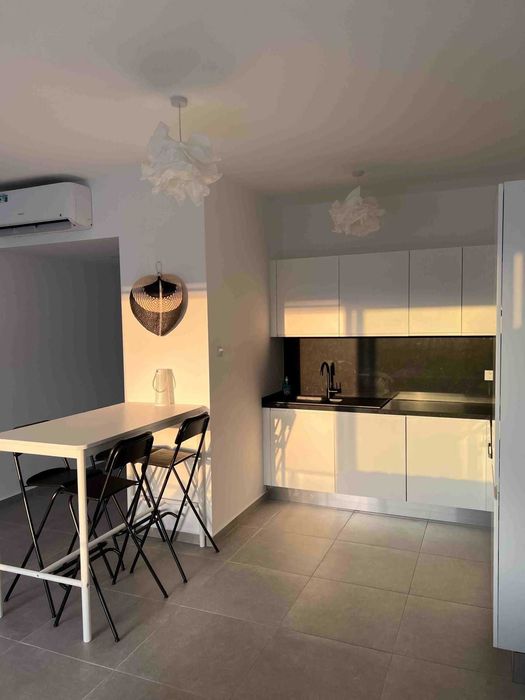 Студия 45м² с террасой 8м² в 250м от пляжа с мебелью и техникой Кипр