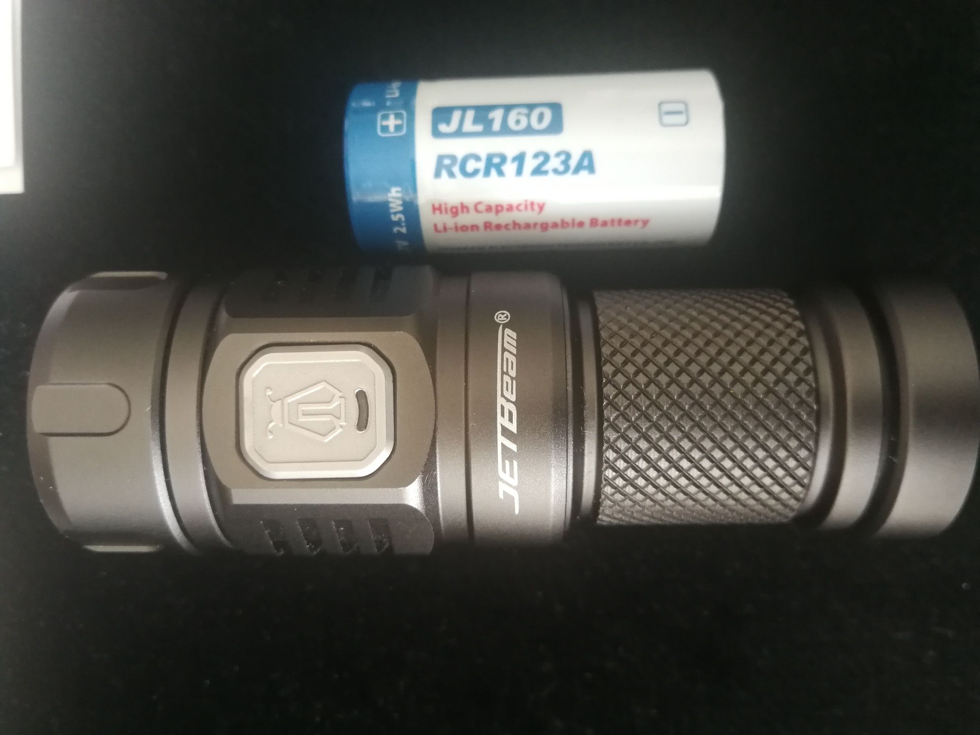 Latarka taktyczna edc jetbeam 990lm