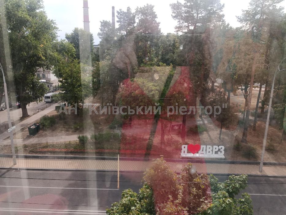 Продаж недорого 4 к. квартири в затишному ДВРЗ!