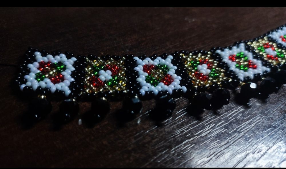 Прикраса із бісеру