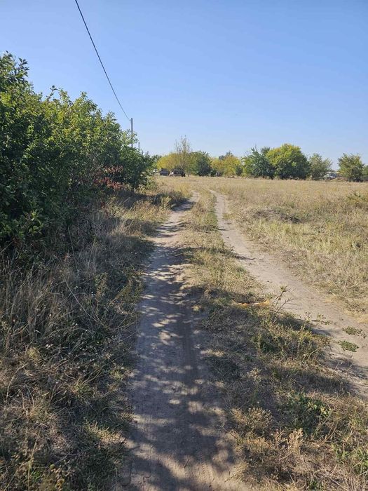 Продажа участка 61 сотка,под строительство,правильной формы,есть дом,