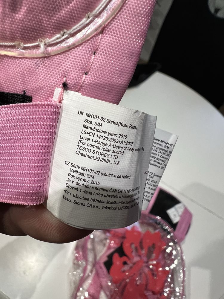 Kask i ochraniacze dla dziewczynki