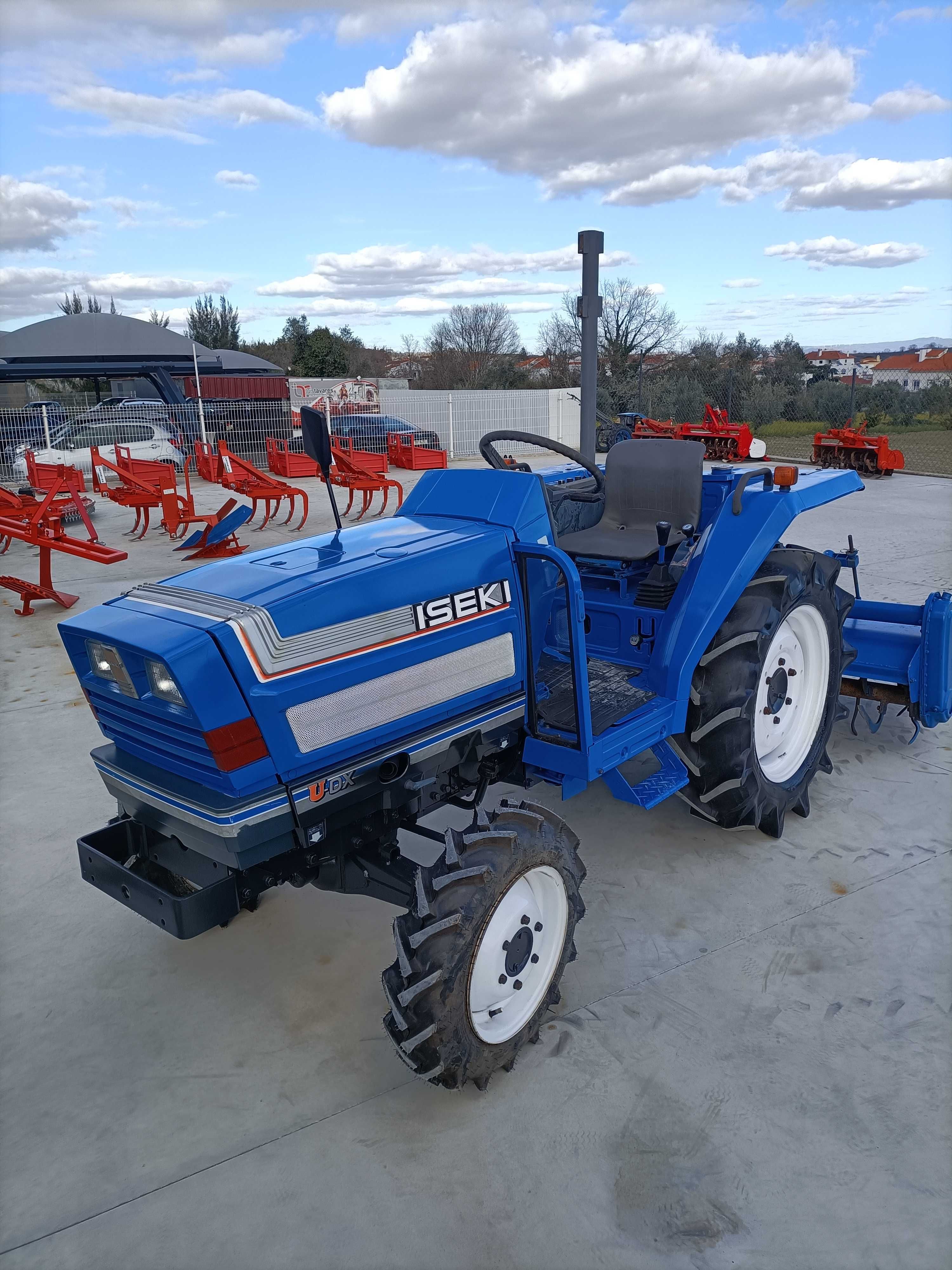 Iseki 215, 4x4, com frese