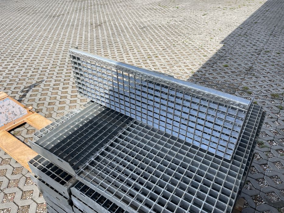Schody modułowe metalowe