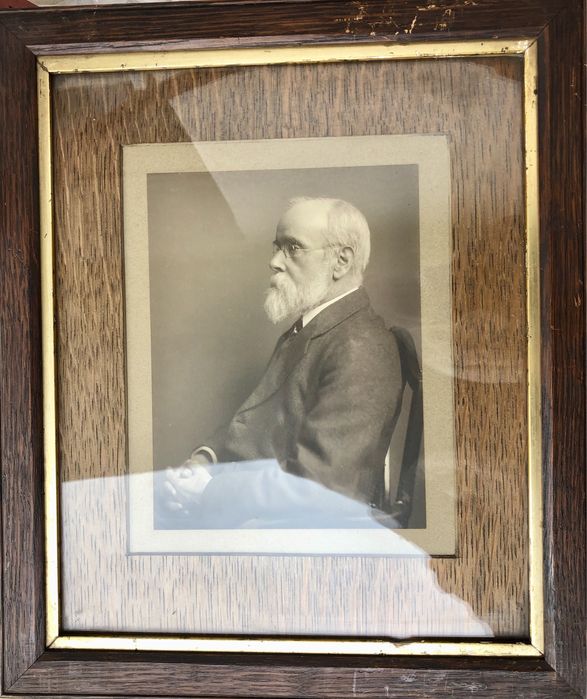 Rzadkie archiwalne zdjęcie profesor z XIX wieku