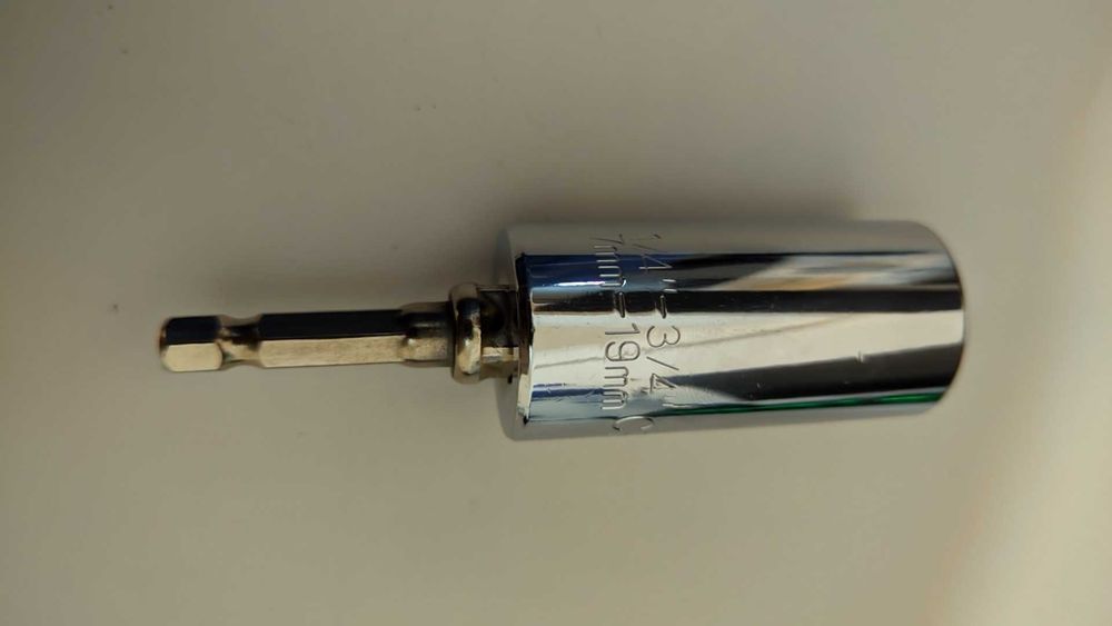 Chave de Torque Universal 7-19mm + Soquete Universal Multifuncional