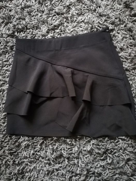 pull&bear czarna spódniczka spódnica mini 36 s z falbanką