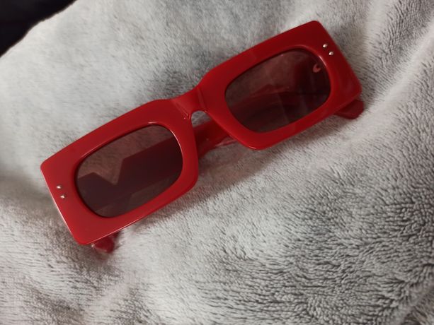 Okulary przeciwsłoneczne vintage czerwone