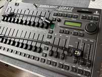 Behringer EUROLIGHT LC2412 24-kanałowym sterownik DMX