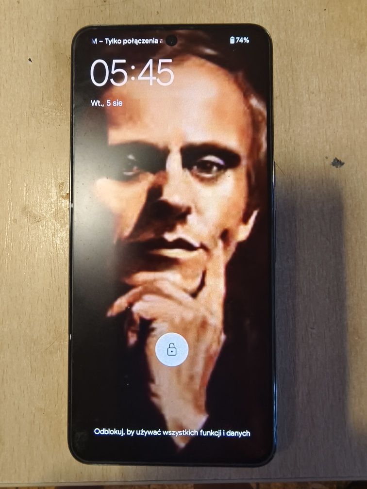 Google Pixel 8 pro + Google Watch