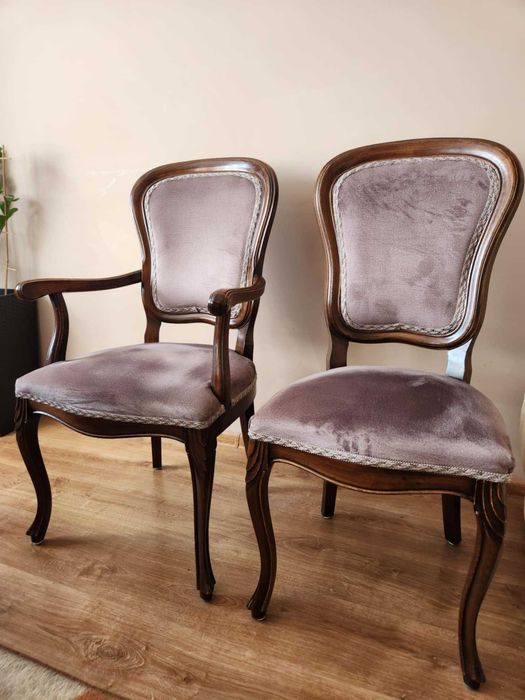 Drewniany masywny stół z rozsuwanym blatem + 6 krzeseł