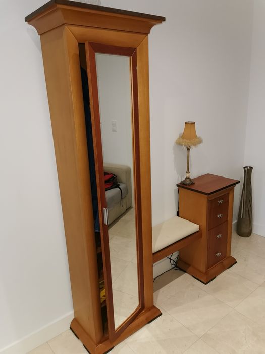 Móvel de entrada! Em cerejeira  madeira masissa