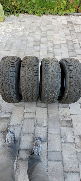 Opony zimowe Pirelli scorpion 215.60.17