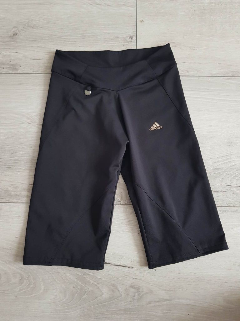 ADIDAS CLIMA 365 sportowe spodnie za kolano *140/146