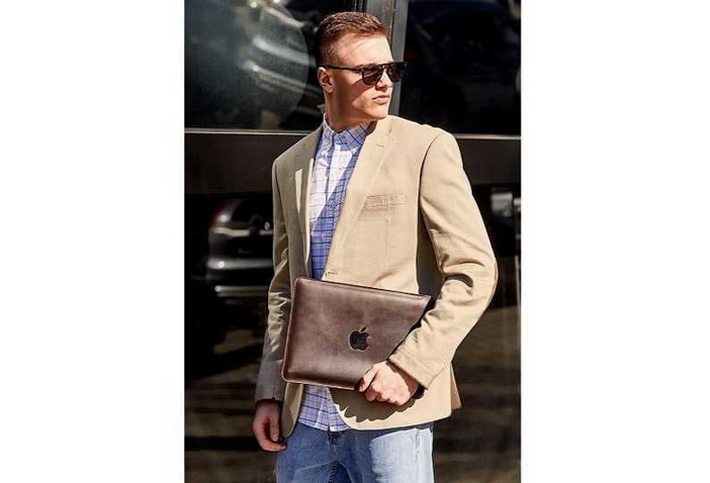 Кожаный ЧЕХОЛ для MACBOOK AIR/PRO 13'' темно-коричневый