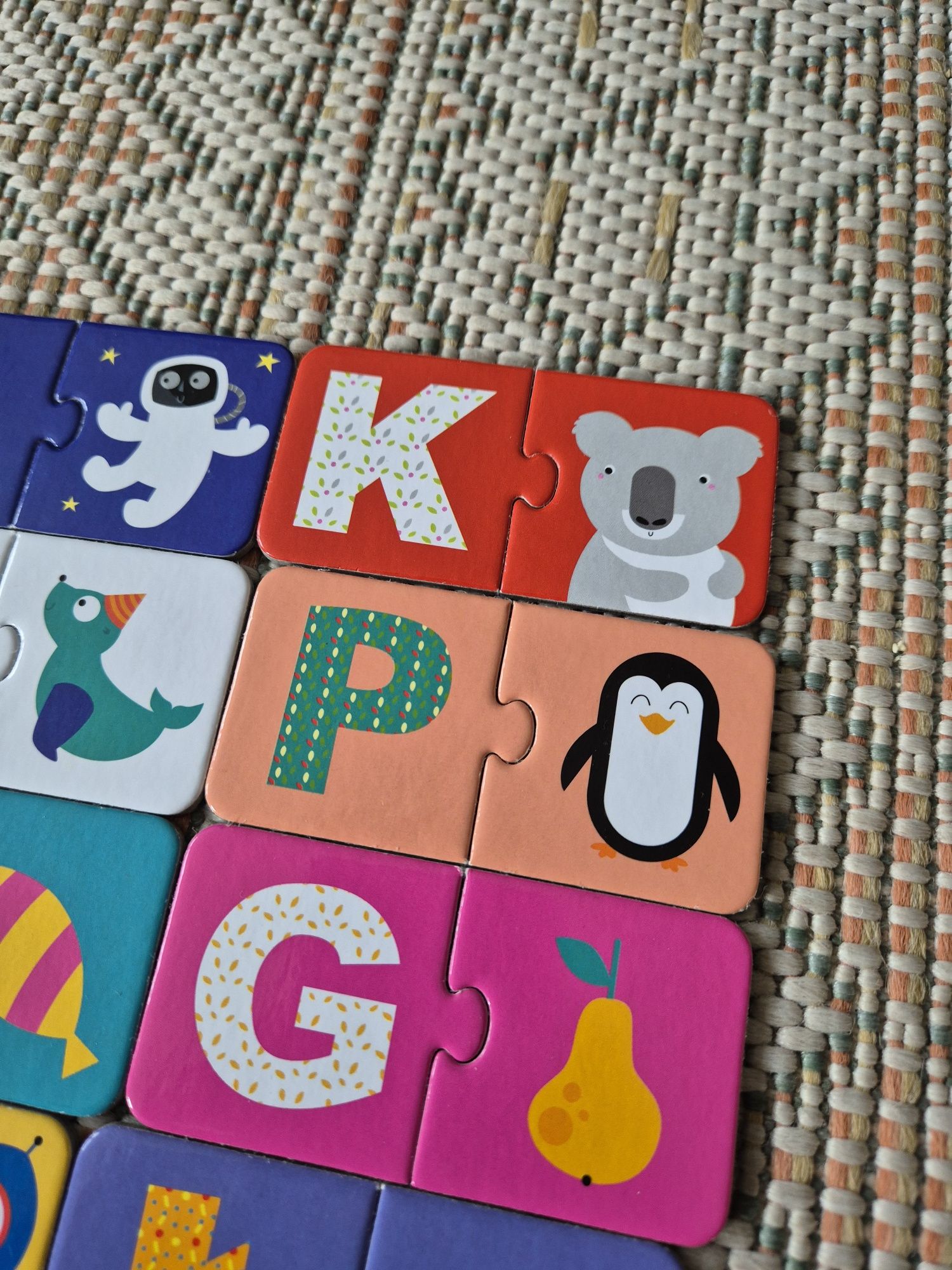 Mała Akademia CzuCzu Literki edukacyjny zestaw puzzle 3+ używane
