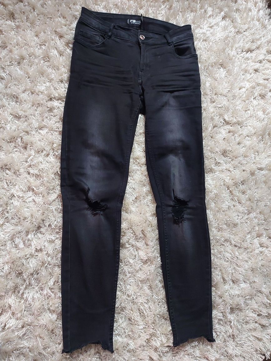 Spodnie czarny jeans rozm 28