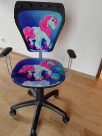 Krzesło  obrotowe dla dziewczynki