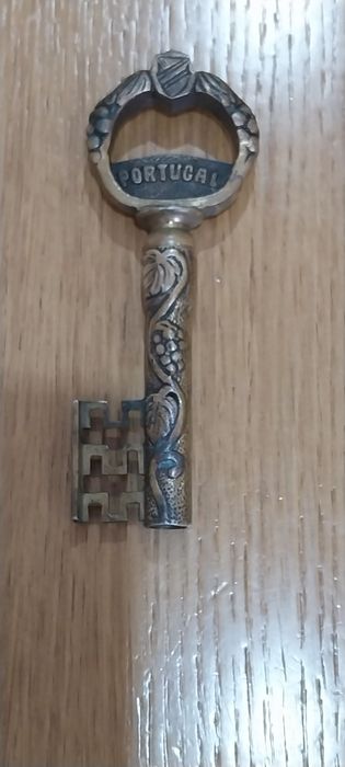 Chave saca/rolhas muito antiga