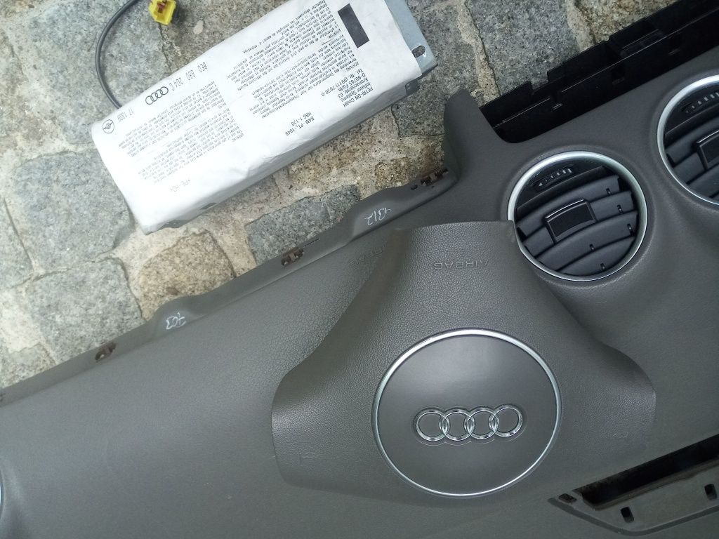 Material Audi A4 cabrio tablier, óticas etc