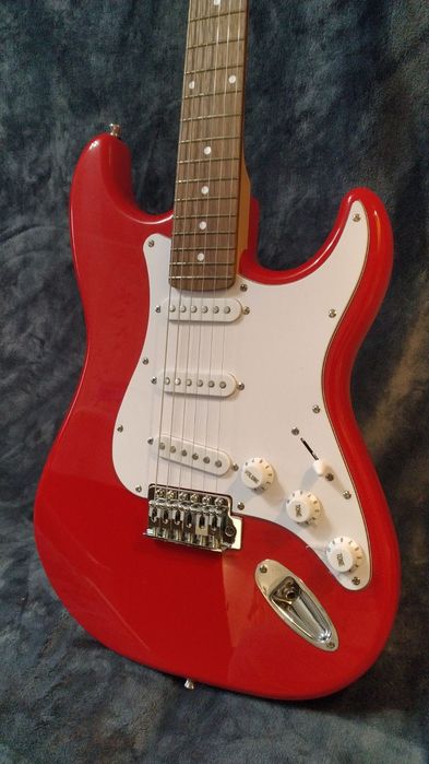 Електрогітара Vision Stratocaster by MSA (Red)