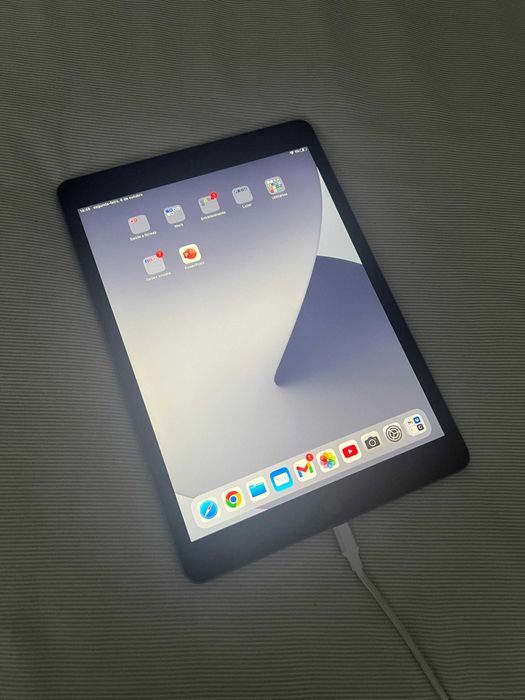 iPad 7ª Geração + Apple Smart Keyboard Folio