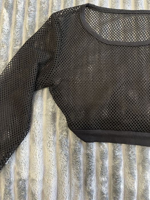 Топ з довгим рукавом у сіточку