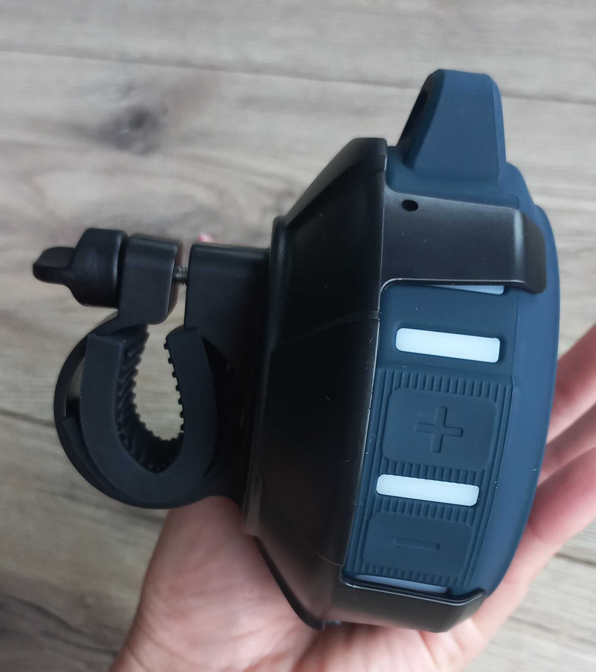 NOWY przenośny granatowy głośnik rowerowy LED XLeander X8 Bluetooth