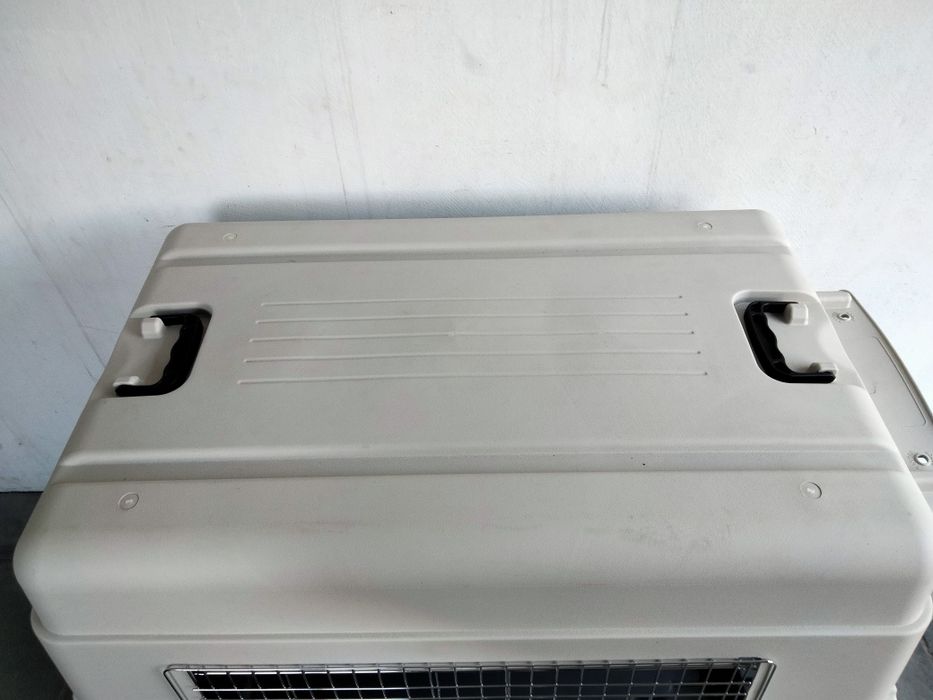 Duży plastikowy transporter na kółkach nowy