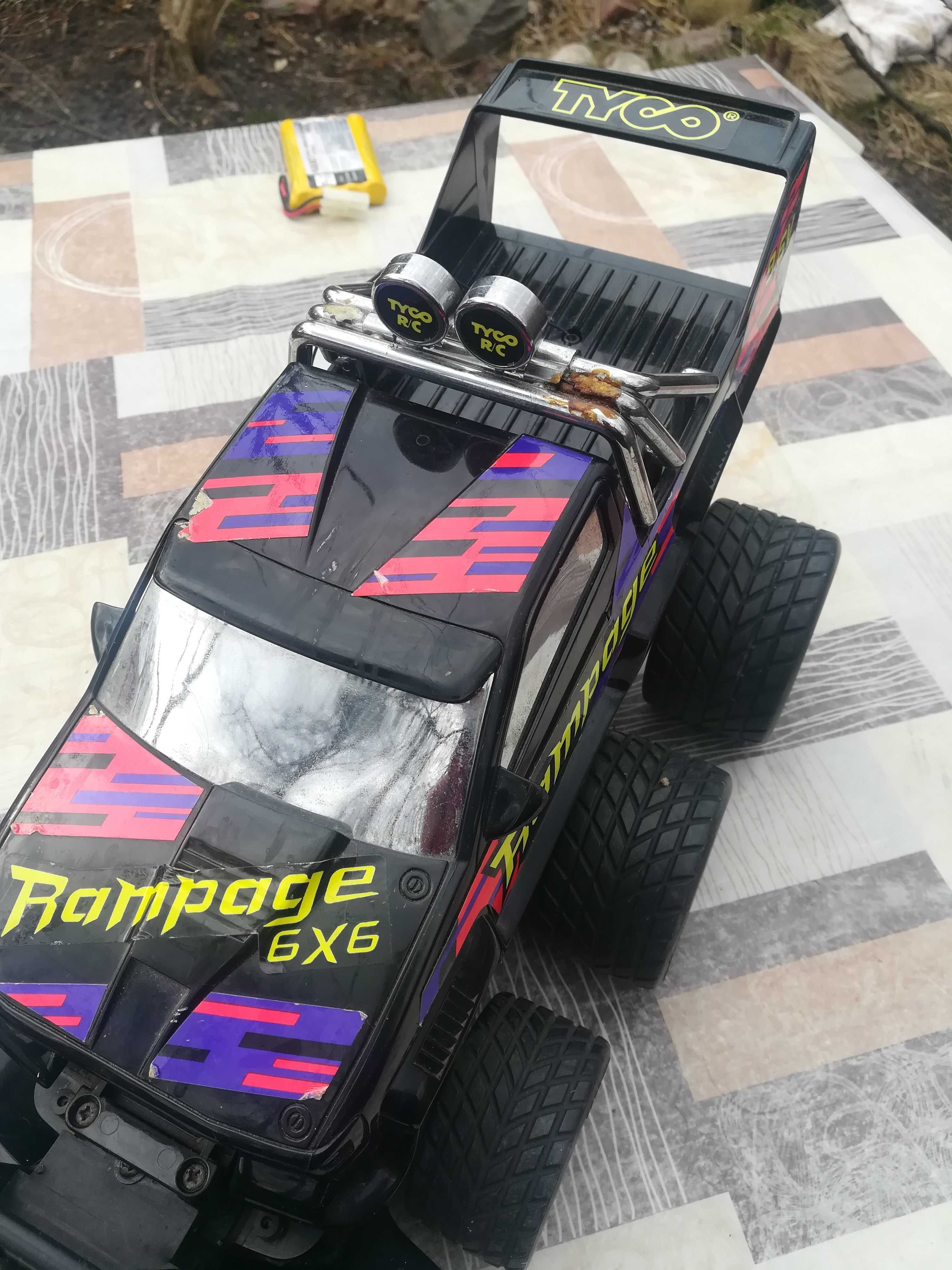 Продаю винтажную радиоуправляемую машину Джип " TYGO RAMPAGE 6x6-9,6v