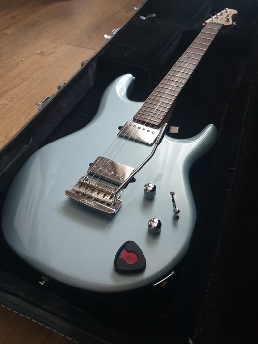 Sterling by MusicMan Steve Lukather LK100D Luke Blue